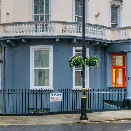 Hotel Oyo Townhouse New England, London Victoria Exterior foto