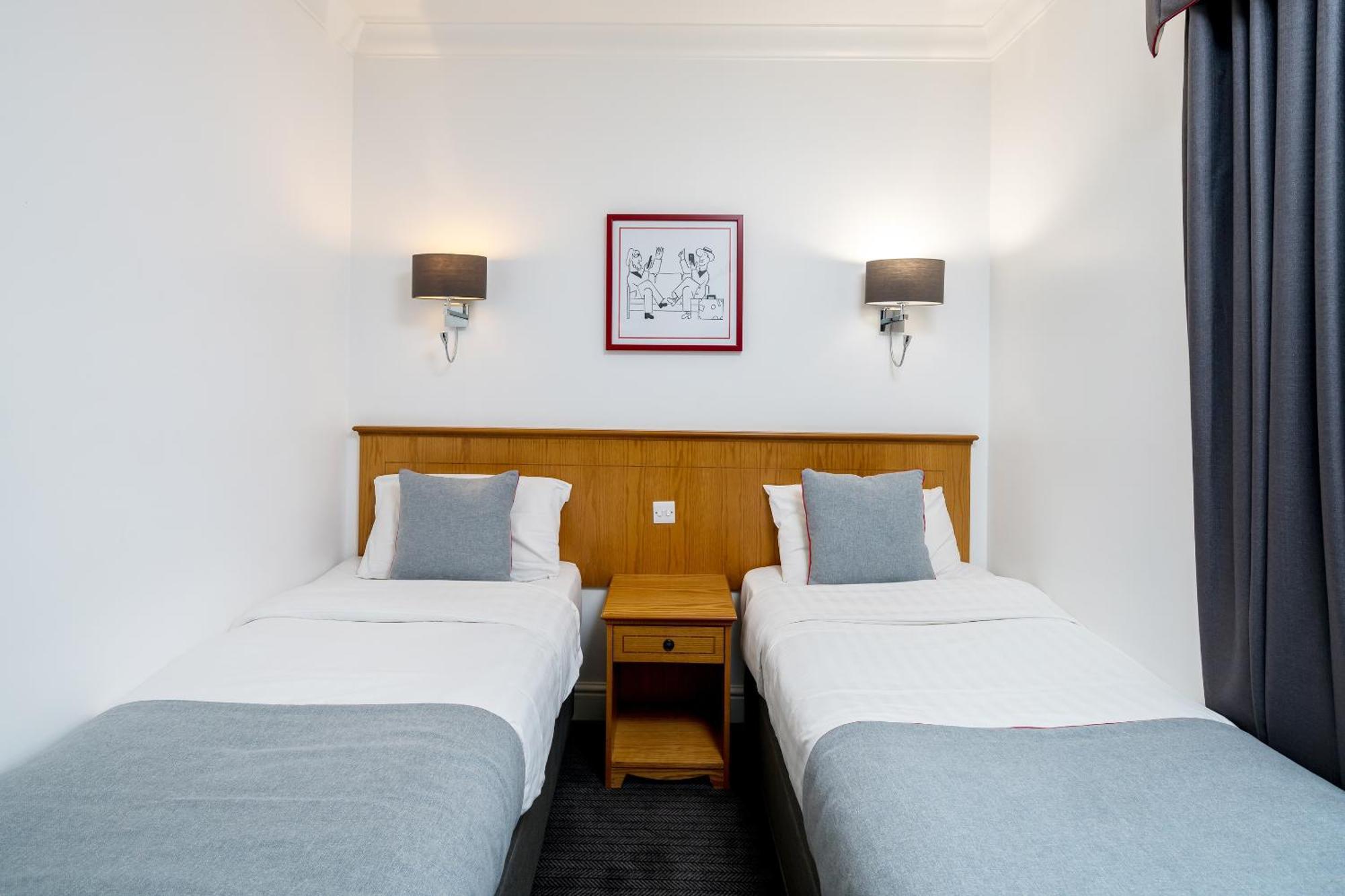 Hotel Oyo Townhouse New England, London Victoria Exterior foto
